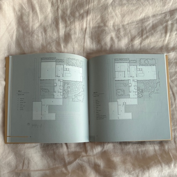 The Richard and Dion Neutra VDL Research House I and II book pamphlet 1999 - Picture 5 of 5